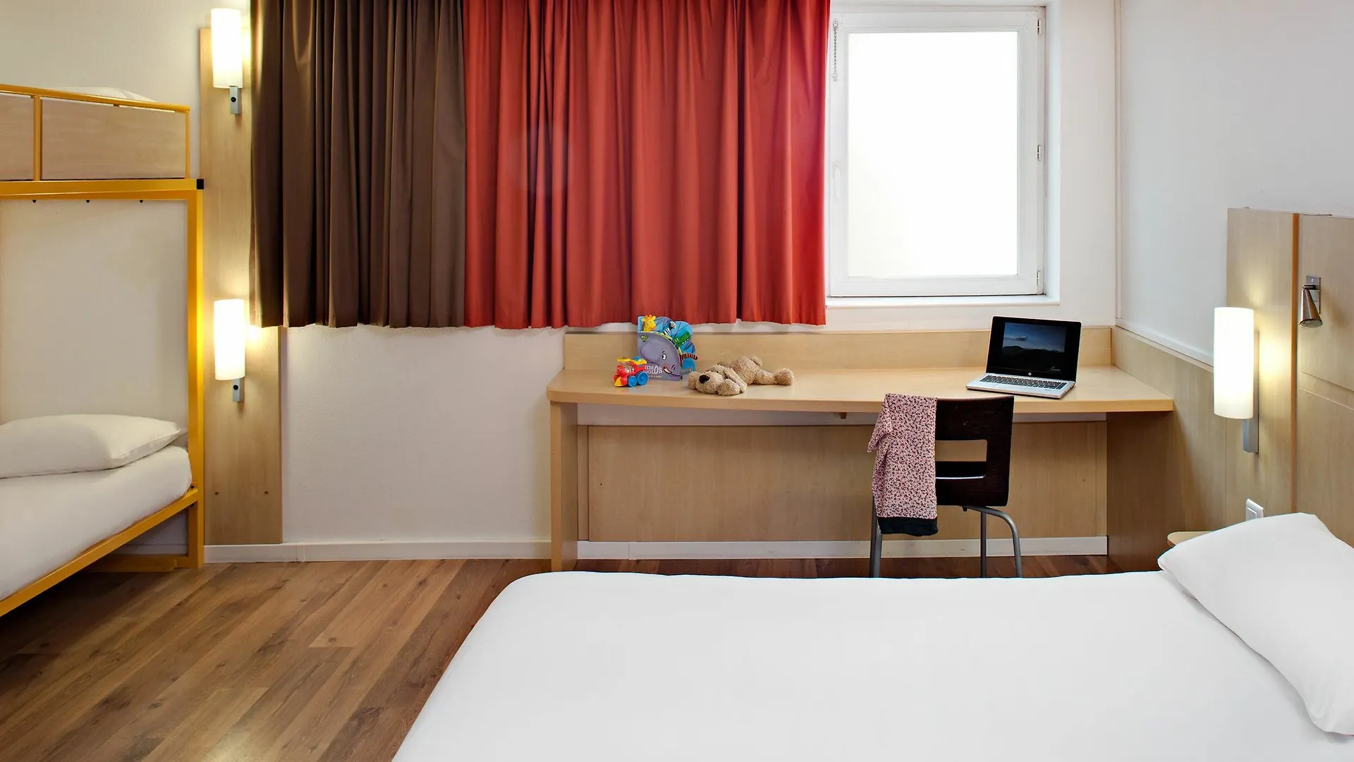 Ibis Clermont Ferrand Montferrand Hotel France